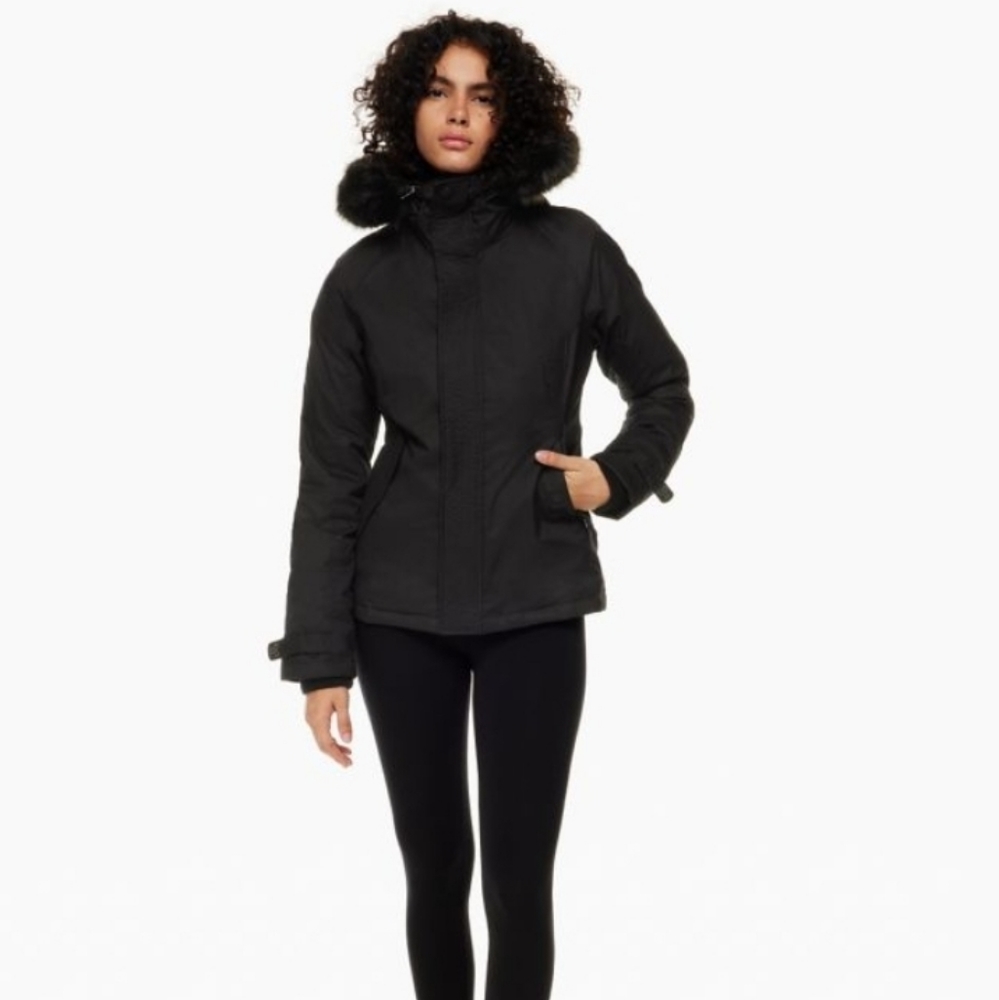 Aritzia The Summit Parka Short